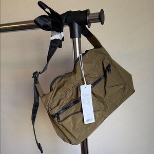 NWT Medium Cargo Crossbody Baggu Bag